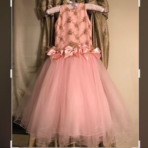 Beautiful $795 tulle dress size 6/7